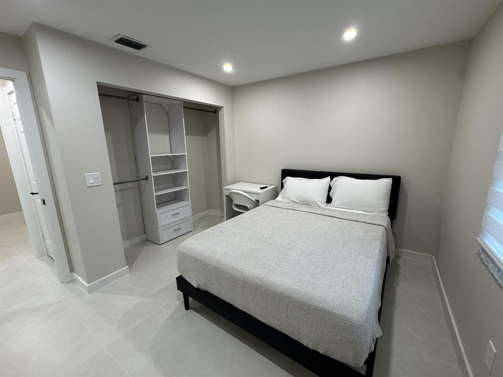 Berdroom1view2