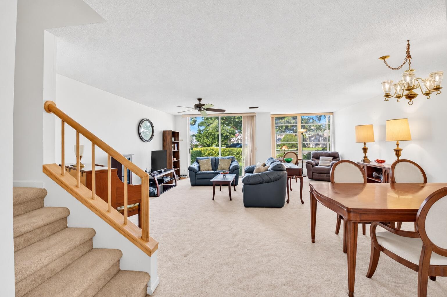 LIVING/DINING
