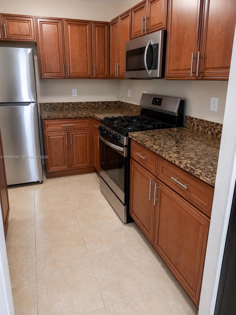 TOWN PARK PLAZA NORTH CON · #1 in Miami - Photo 3