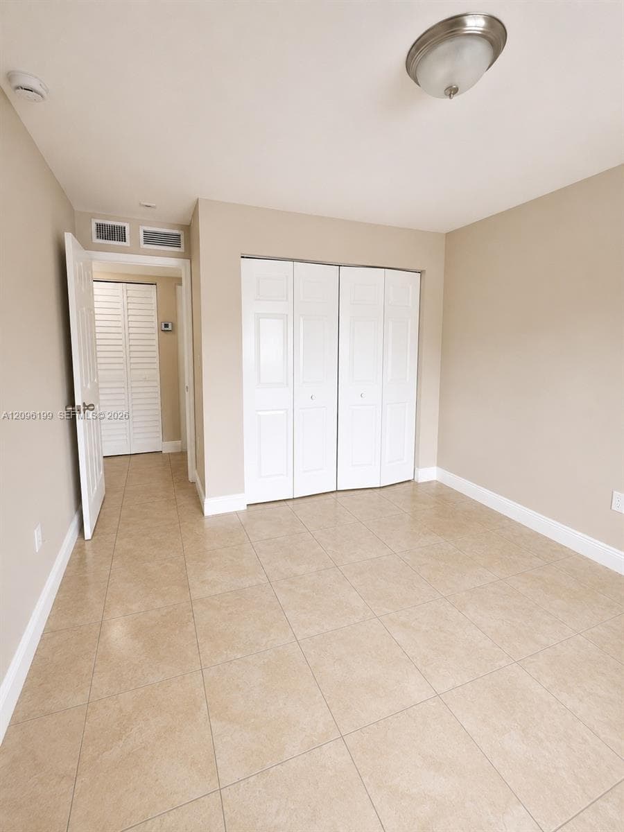 TOWN PARK PLAZA NORTH CON · #1 in Miami - Photo 9