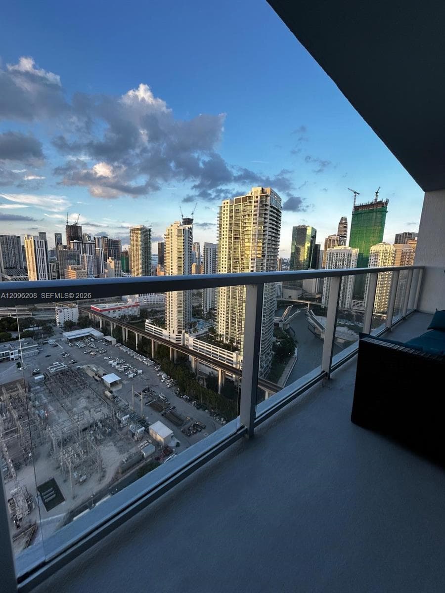 Latitude on the River · #3707 in Miami - Photo 7
