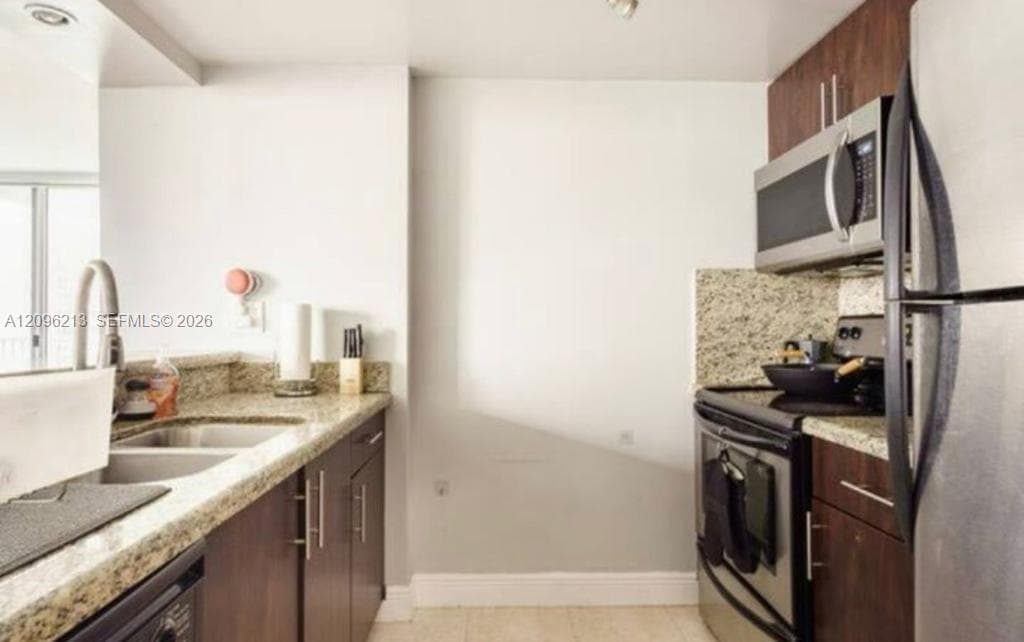 MADISON DOWNTOWN CONDO · #E-1009 in Miami - Photo 4