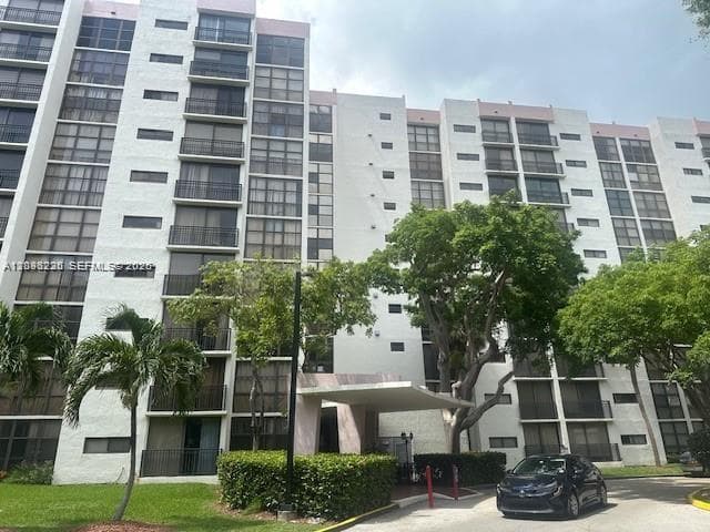 Plaza of the Americas · #521 in Sunny Isles Beach - Photo 2