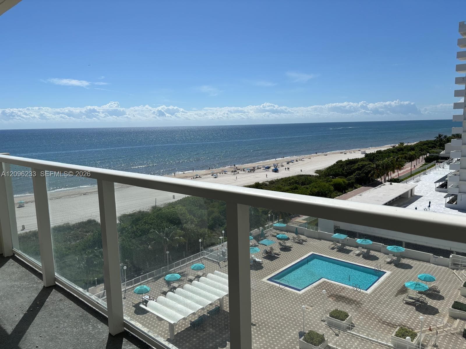 ARLEN BEACH CONDO · #912 in Miami Beach - Photo 16