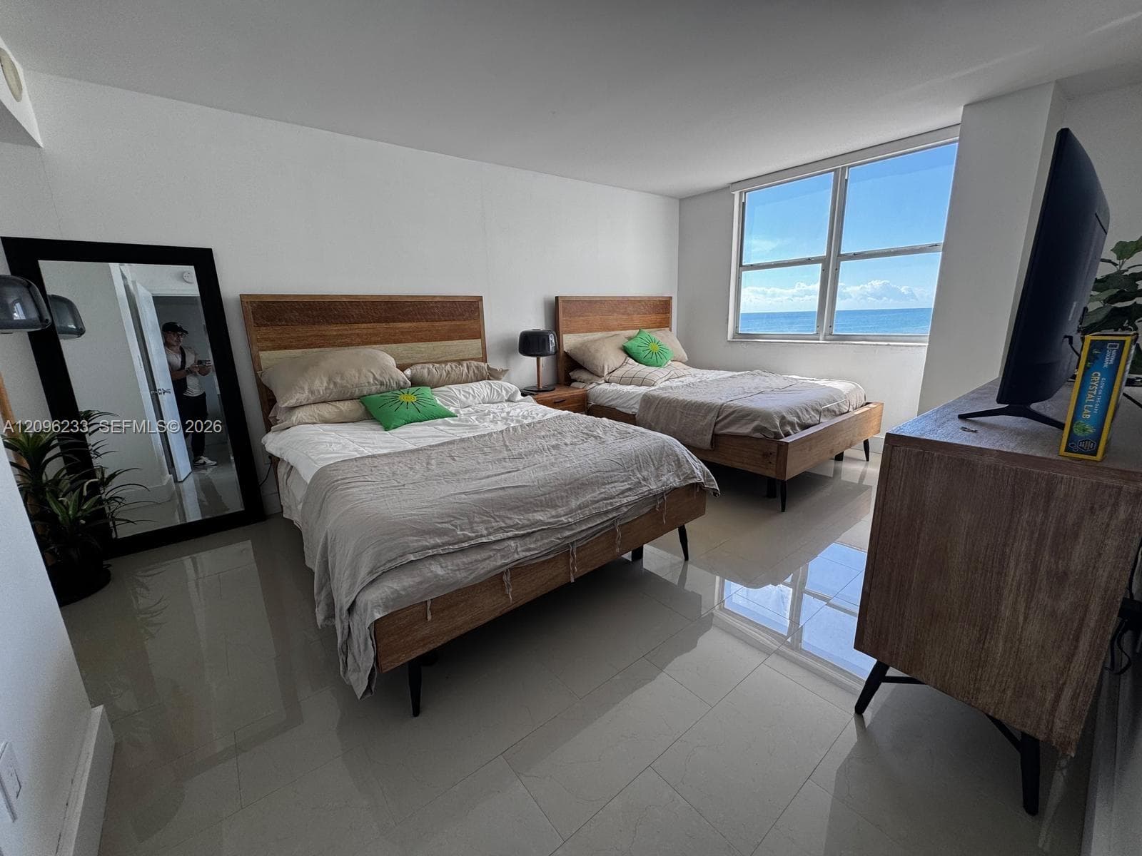 ARLEN BEACH CONDO · #912 in Miami Beach - Photo 10