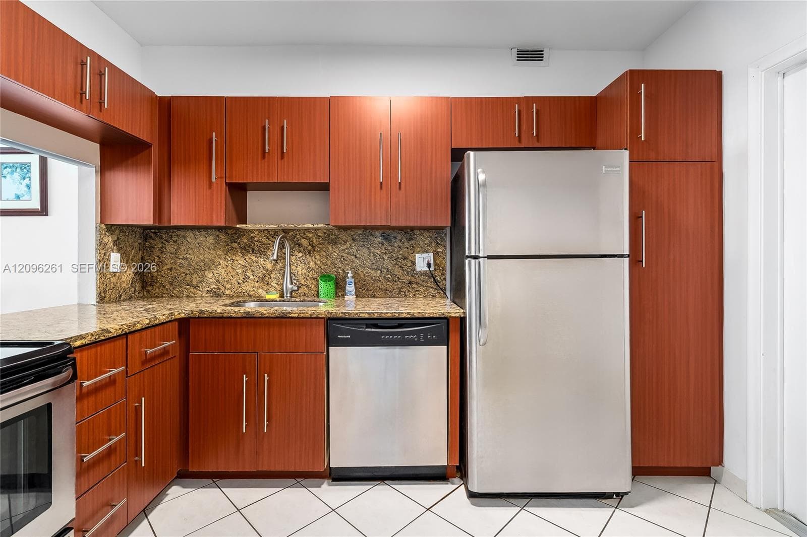 IMPERIAL TOWERS NORTH CON · #PH35 in Hallandale Beach - Photo 2