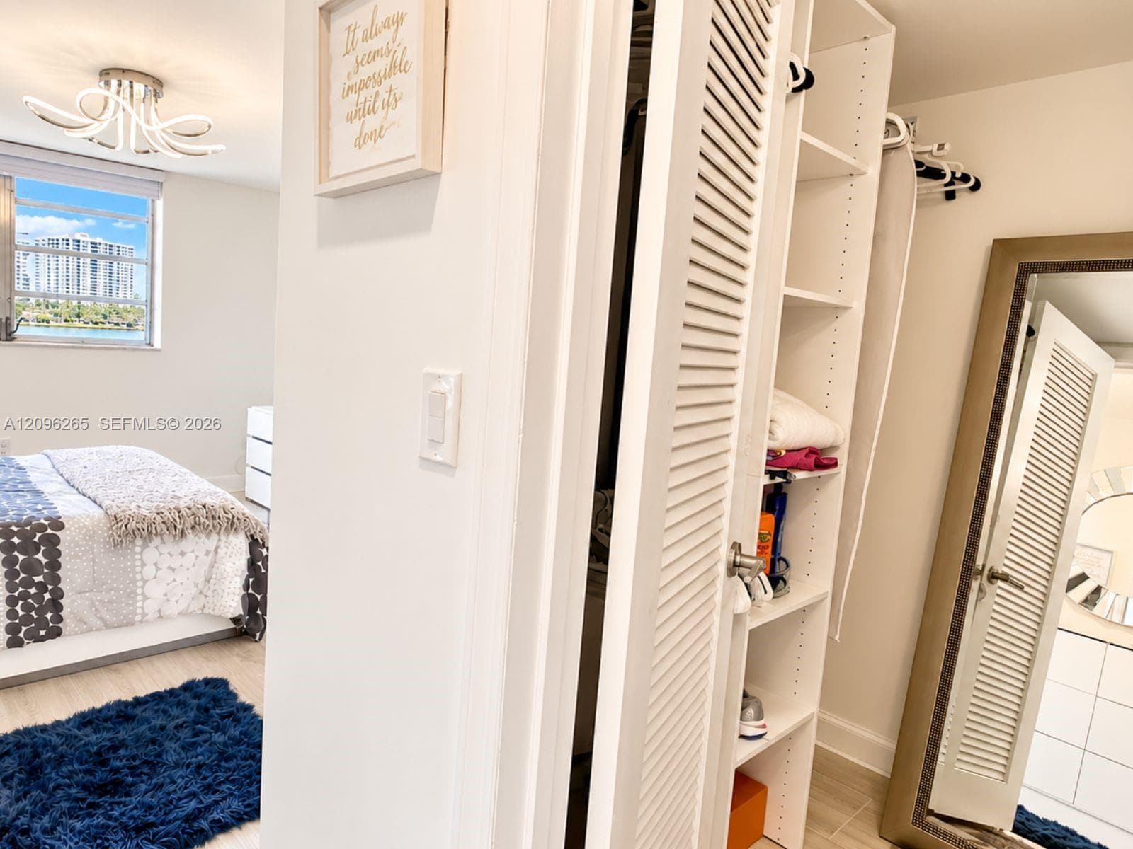 Custom Wal-in closet