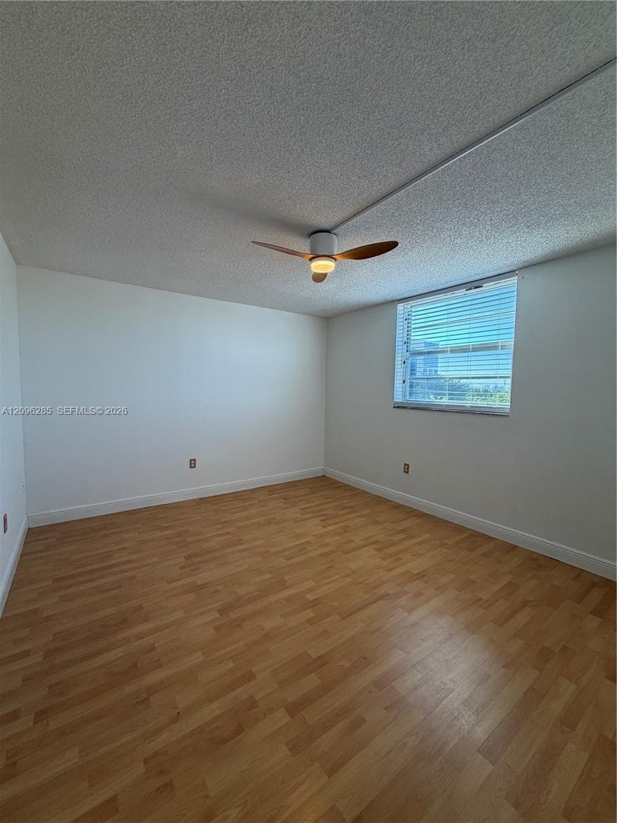 HALF MOON TOWERS CONDO · #504 in Miami - Photo 17