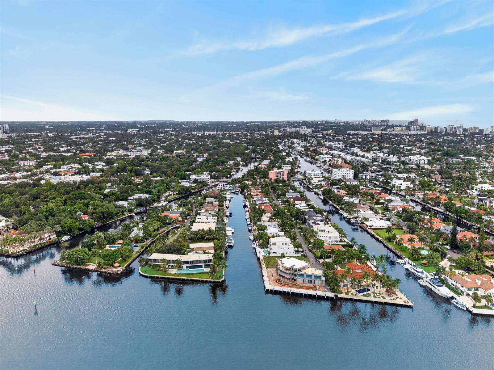329 Isle of Capri Drive. Fort Lauderdale