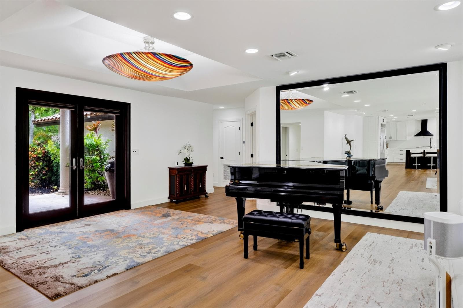 329 Isle of Capri Drive. Fort Lauderdale