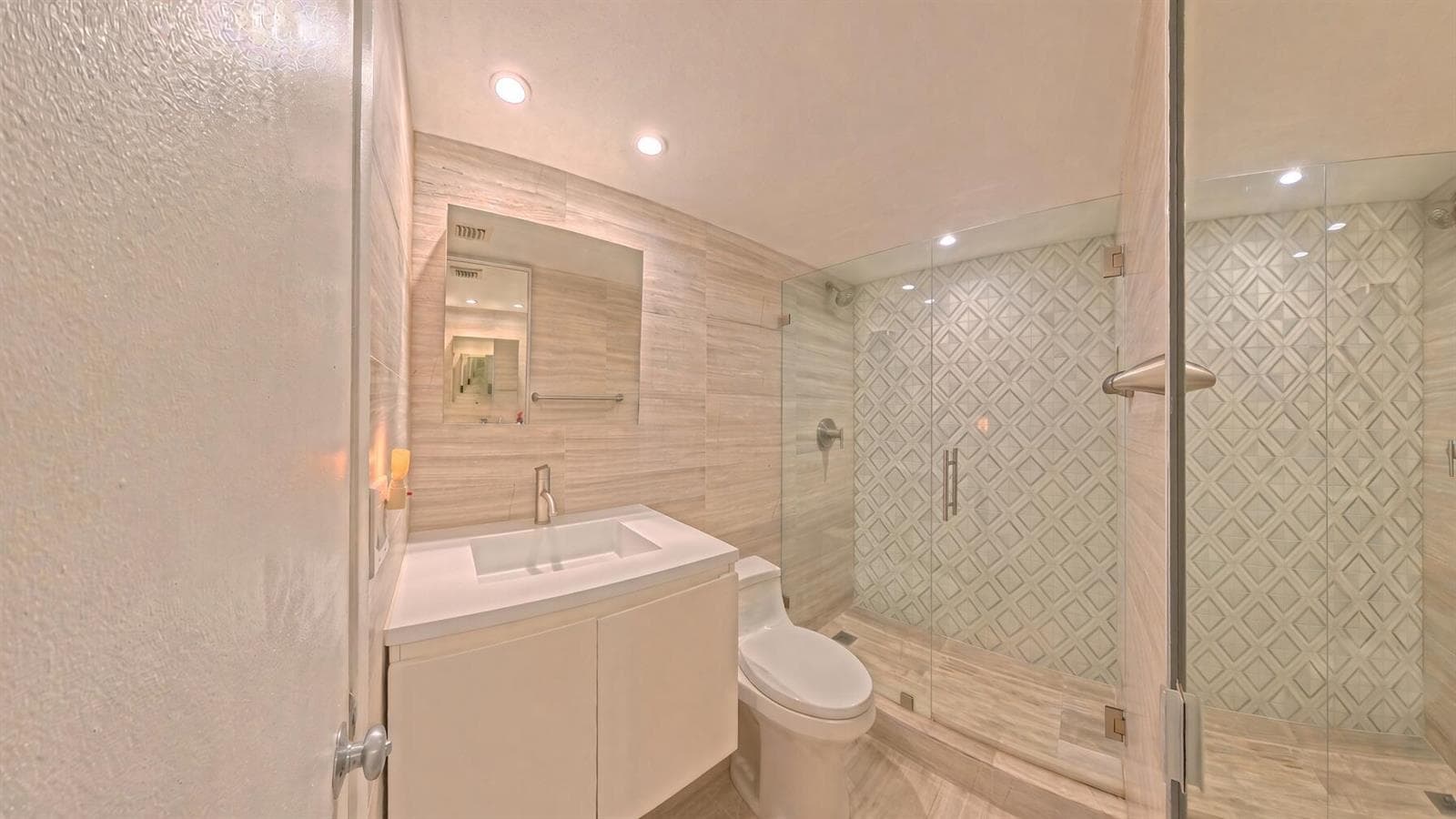 2nd Bathroom