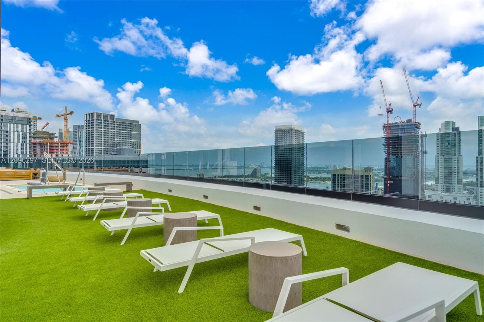 District 225 · #504 in Miami - Photo 32