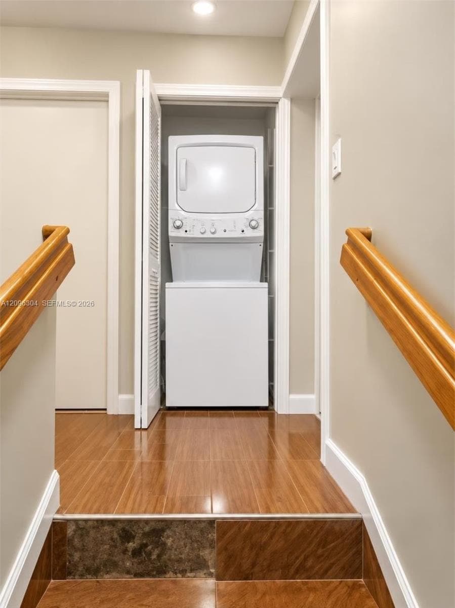 14030 NE 3rd Ct photo 8