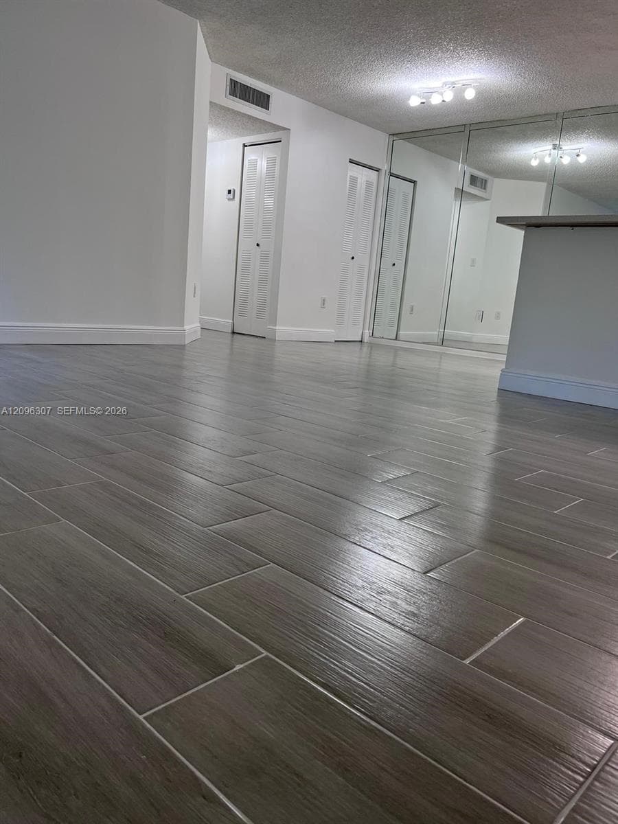 COUNTRYSIDE VILLAGE CONDO · #111 in Hialeah - Photo 6