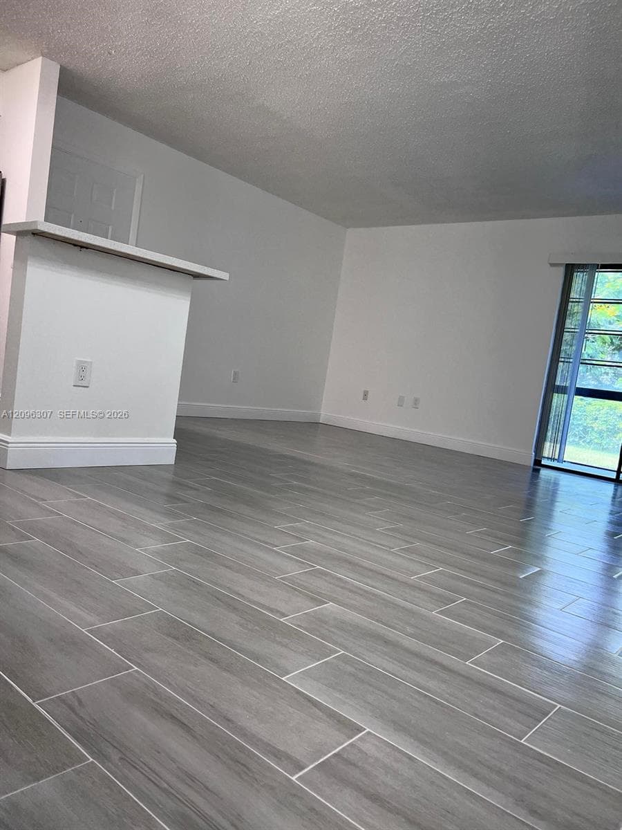 COUNTRYSIDE VILLAGE CONDO · #111 in Hialeah - Photo 7