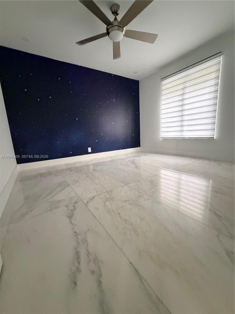 712 Juniper Pl photo 17