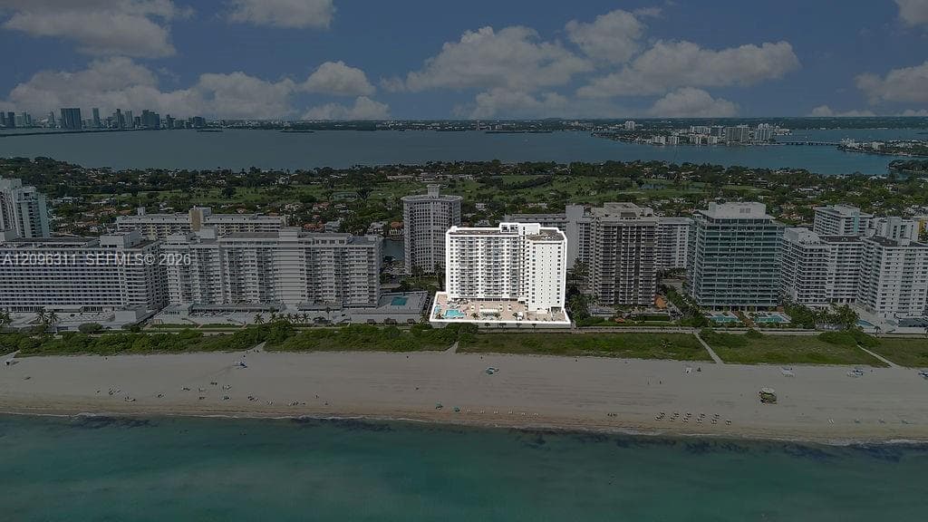 Arlen Beach · #PH14 in Miami Beach - Photo 24