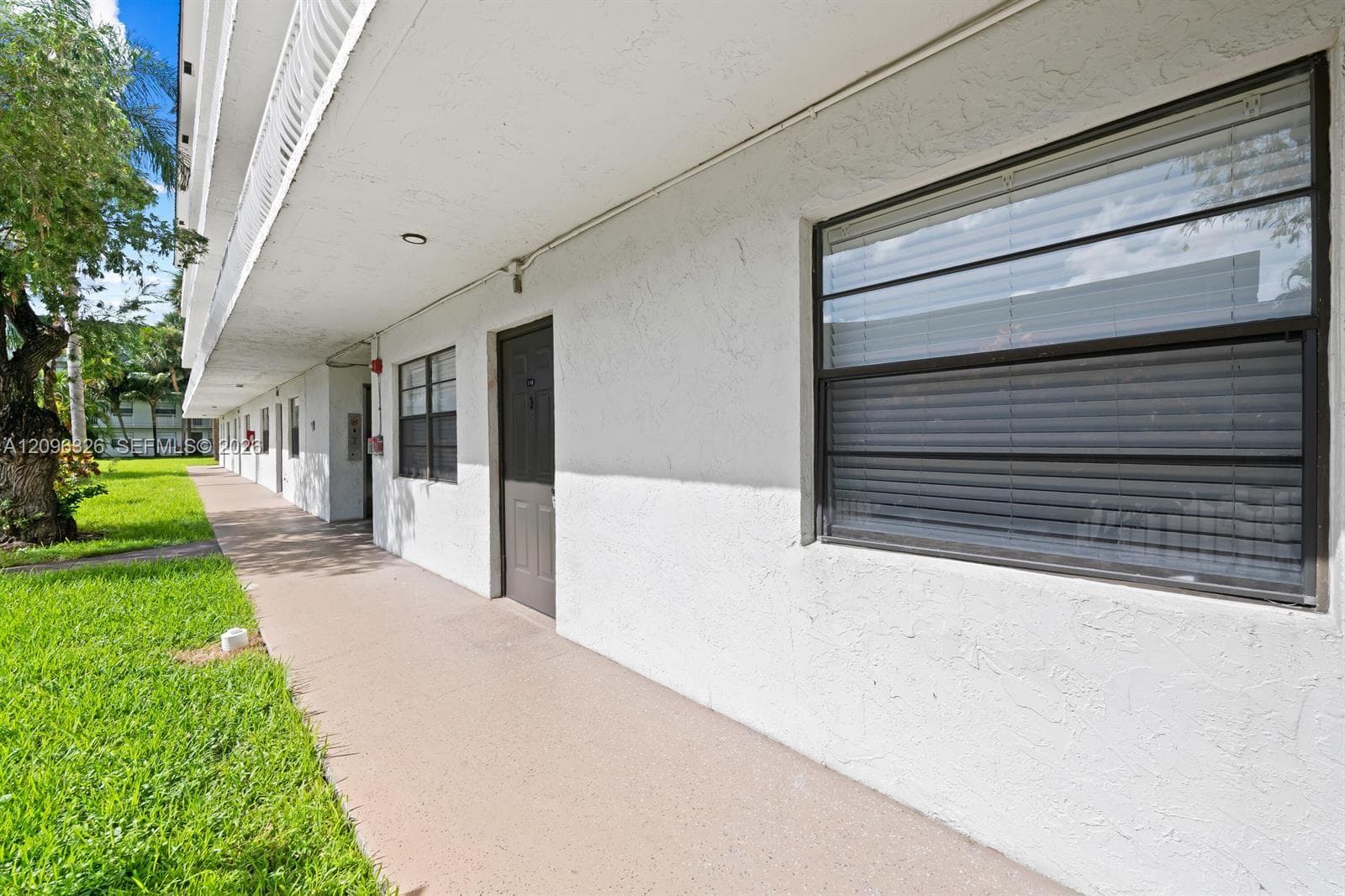PALM VILLAGE CLUB CONDO · #225 in Dania Beach - Photo 12