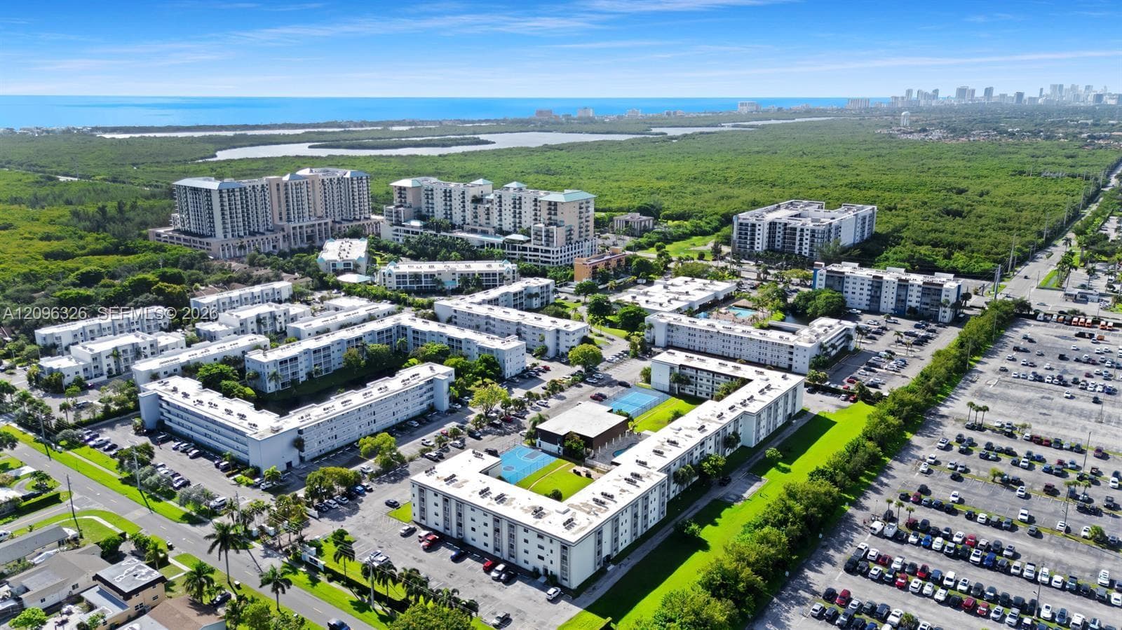 PALM VILLAGE CLUB CONDO · #225 in Dania Beach - Photo 14