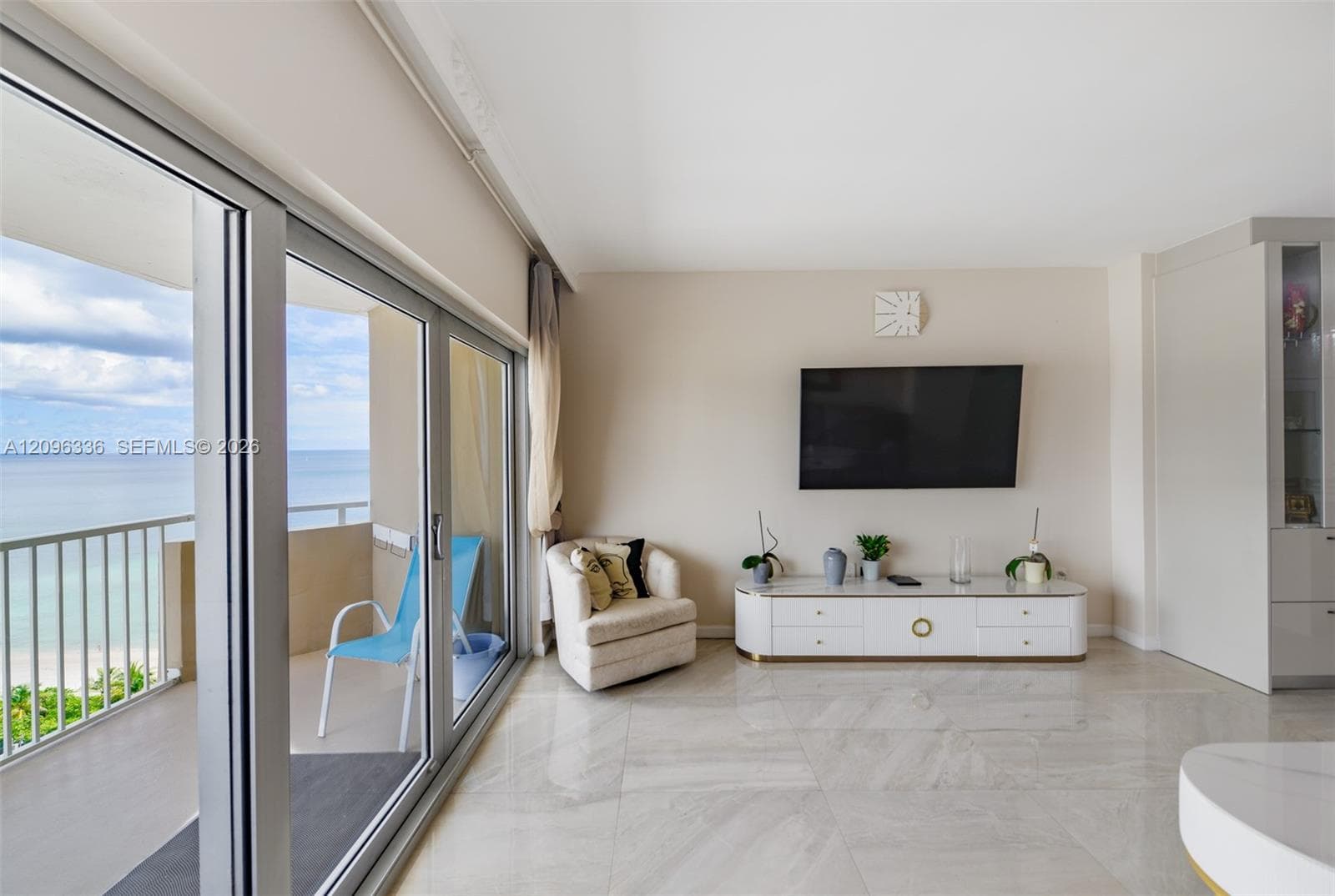 HEMISPHERES CONDO · #18D in Hallandale Beach - Photo 7