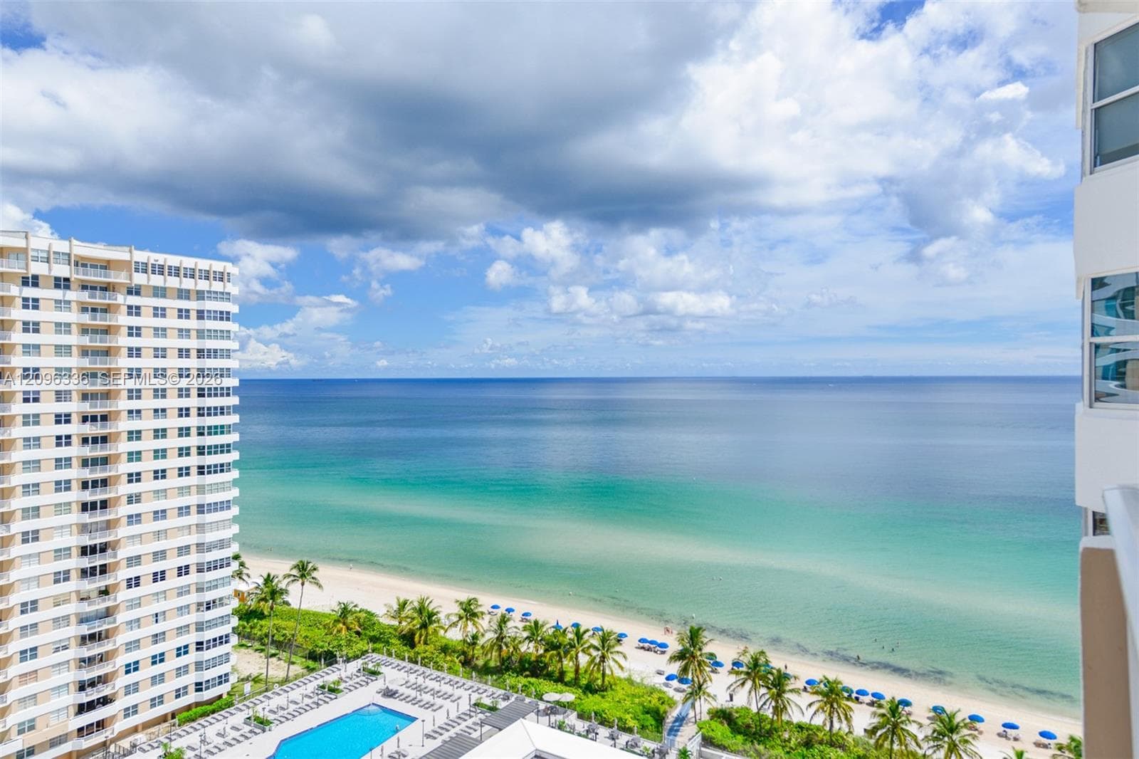 HEMISPHERES CONDO · #18D in Hallandale Beach - Photo 1