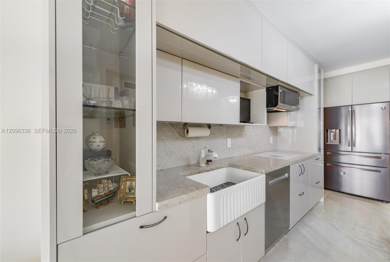 HEMISPHERES CONDO · #18D in Hallandale Beach - Photo 11