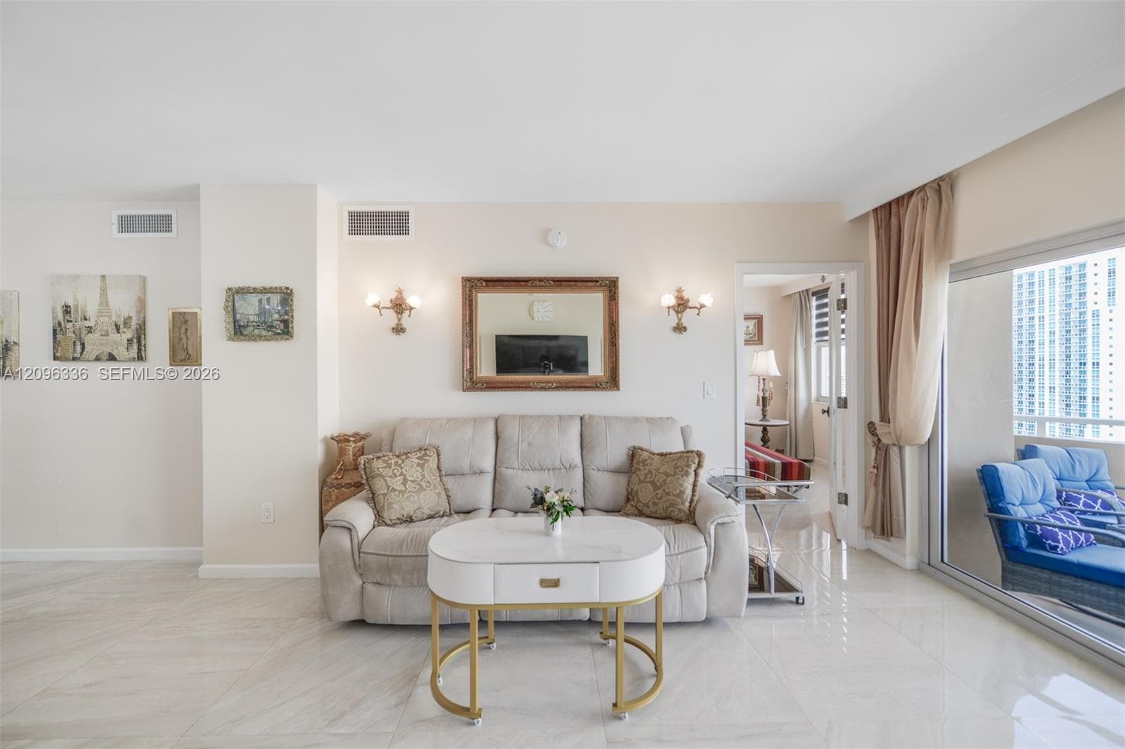 HEMISPHERES CONDO · #18D in Hallandale Beach - Photo 8