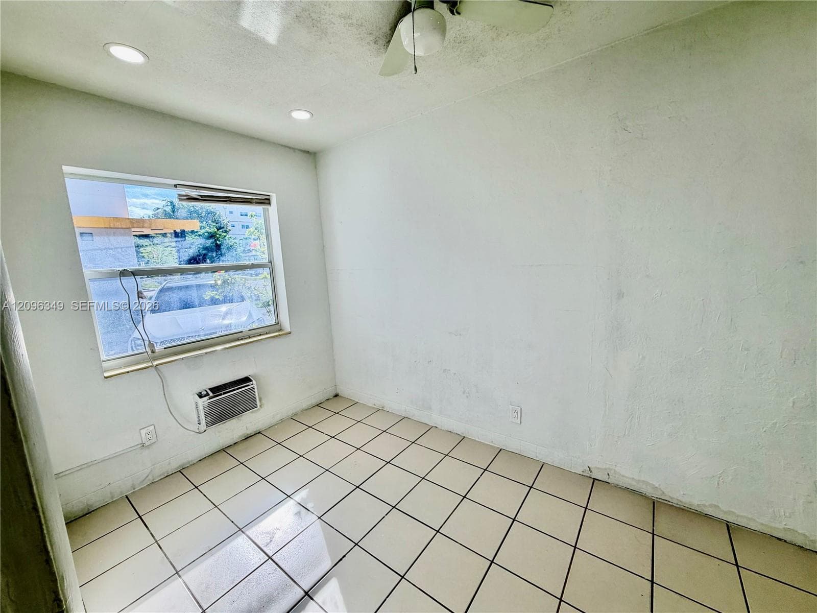 2041 Jackson st · #2 in Hollywood - Photo 13