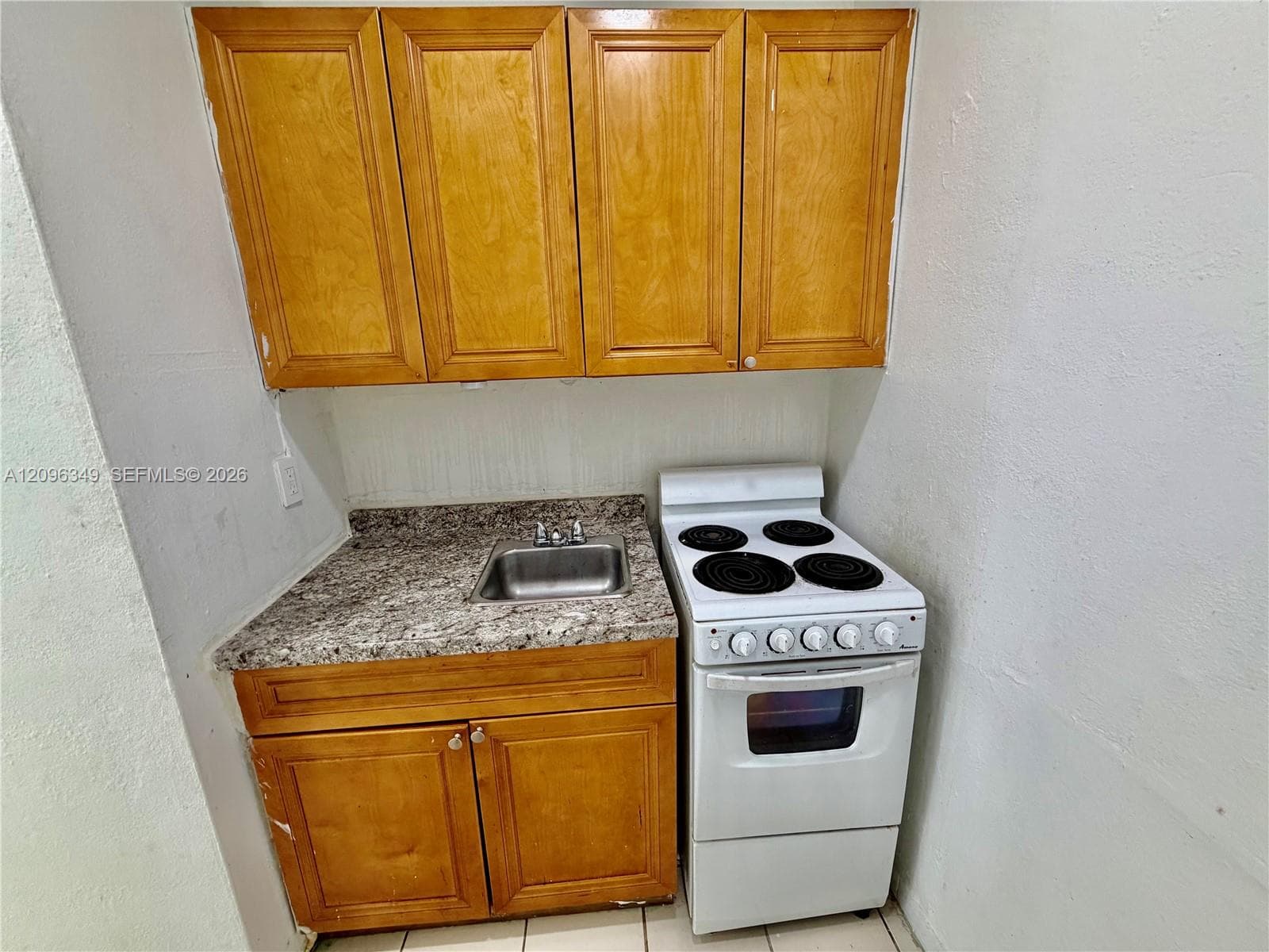 2041 Jackson st · #2 in Hollywood - Photo 3