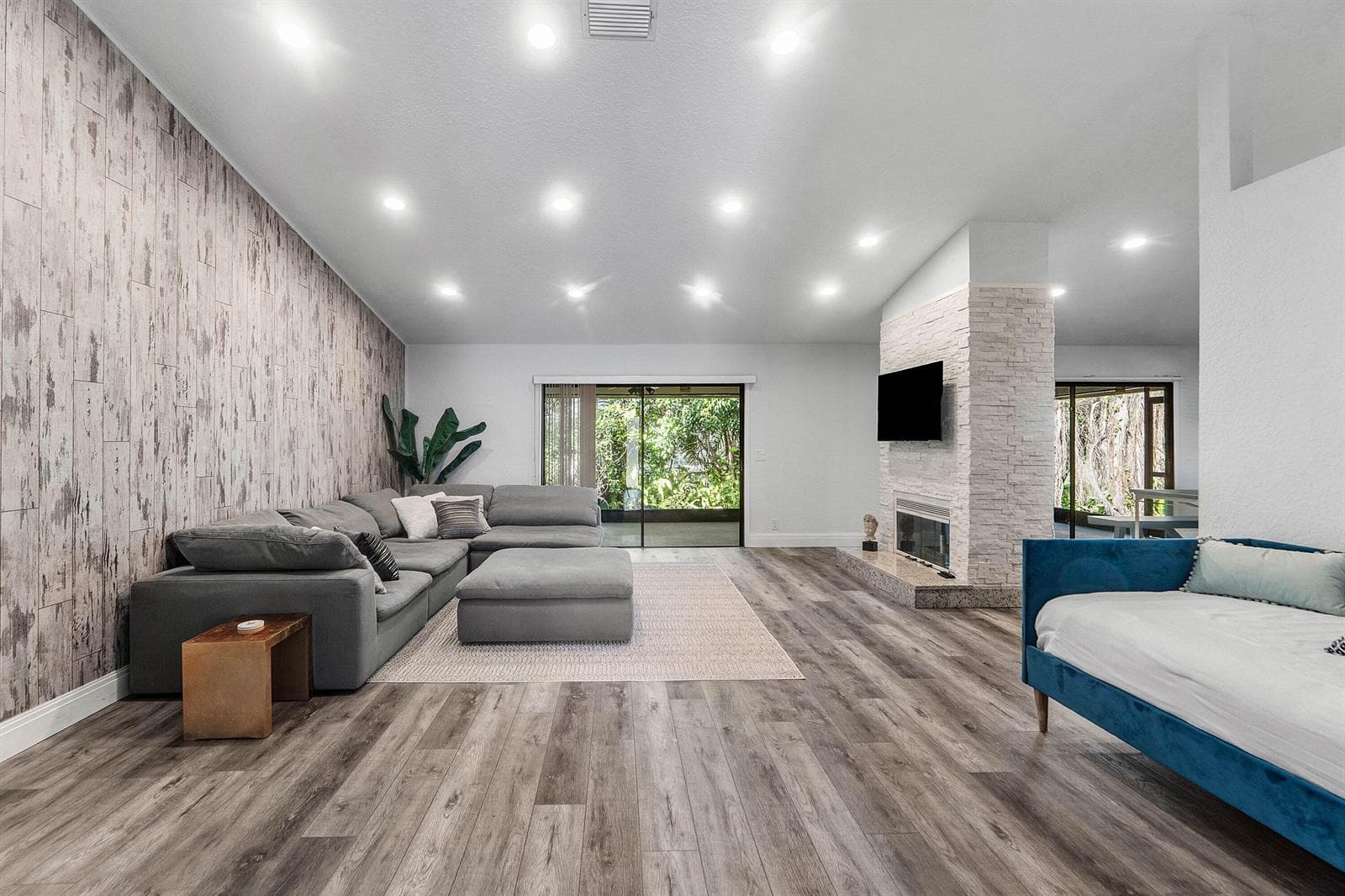 055-13853SheffieldStreet-Wellington-FL-3