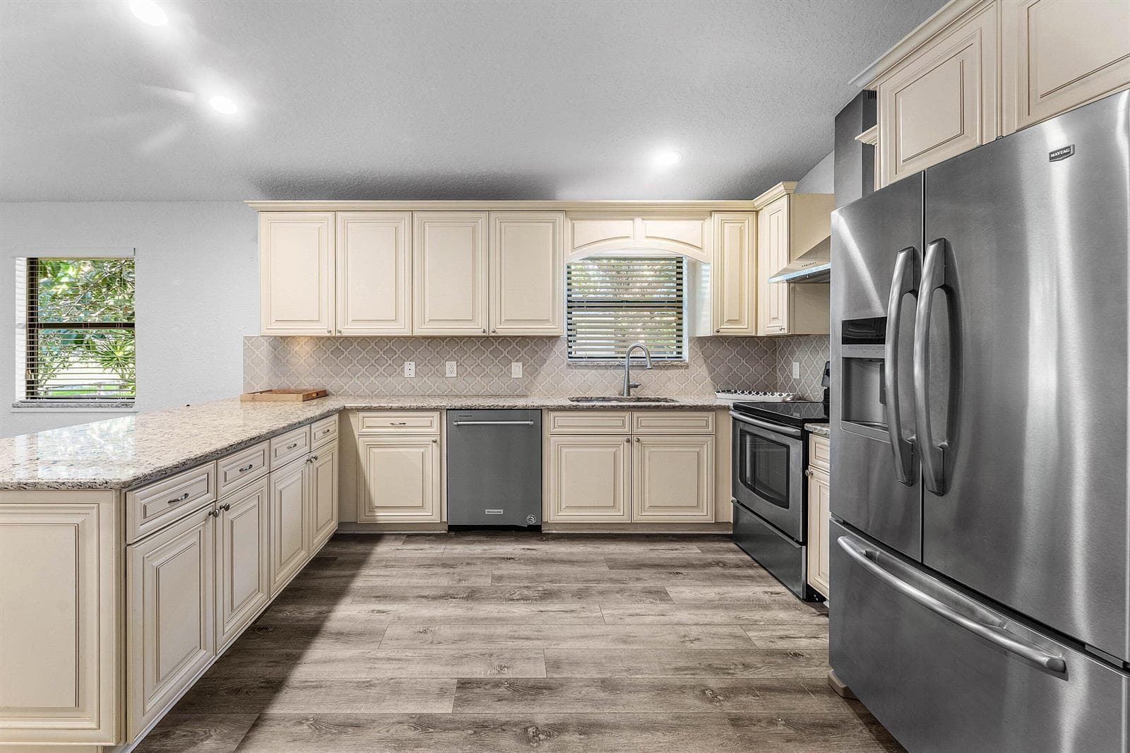 060-13853SheffieldStreet-Wellington-FL-3
