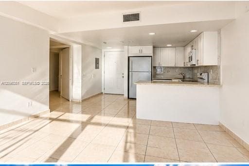VISTA ALEGRE TOWNHOMES CO · #102 in Hialeah - Photo 8