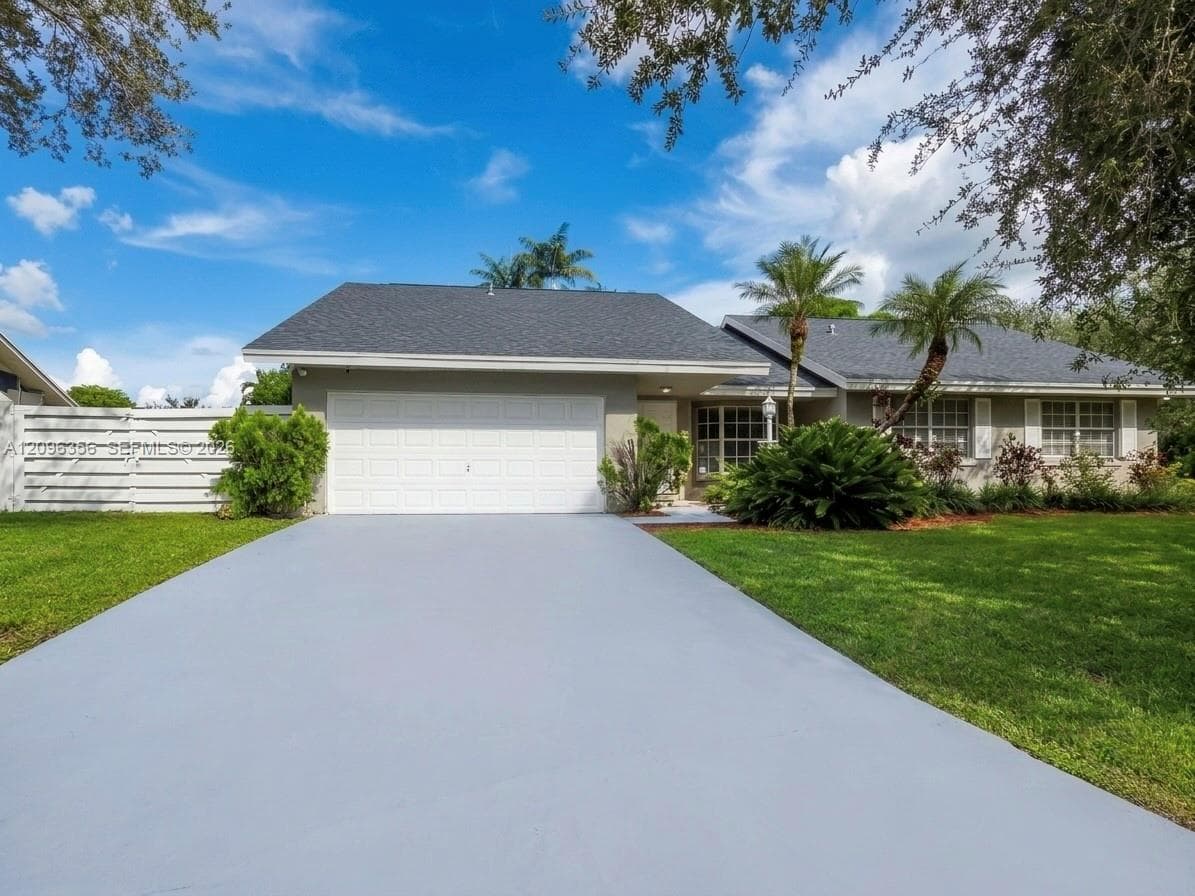 14863 SW 152nd Pl photo 4