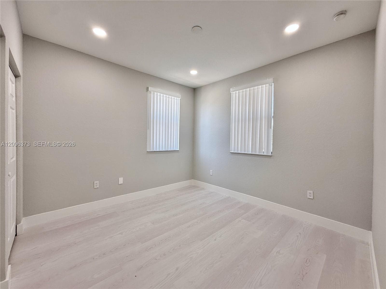 10392 NW 31st Ter photo 32