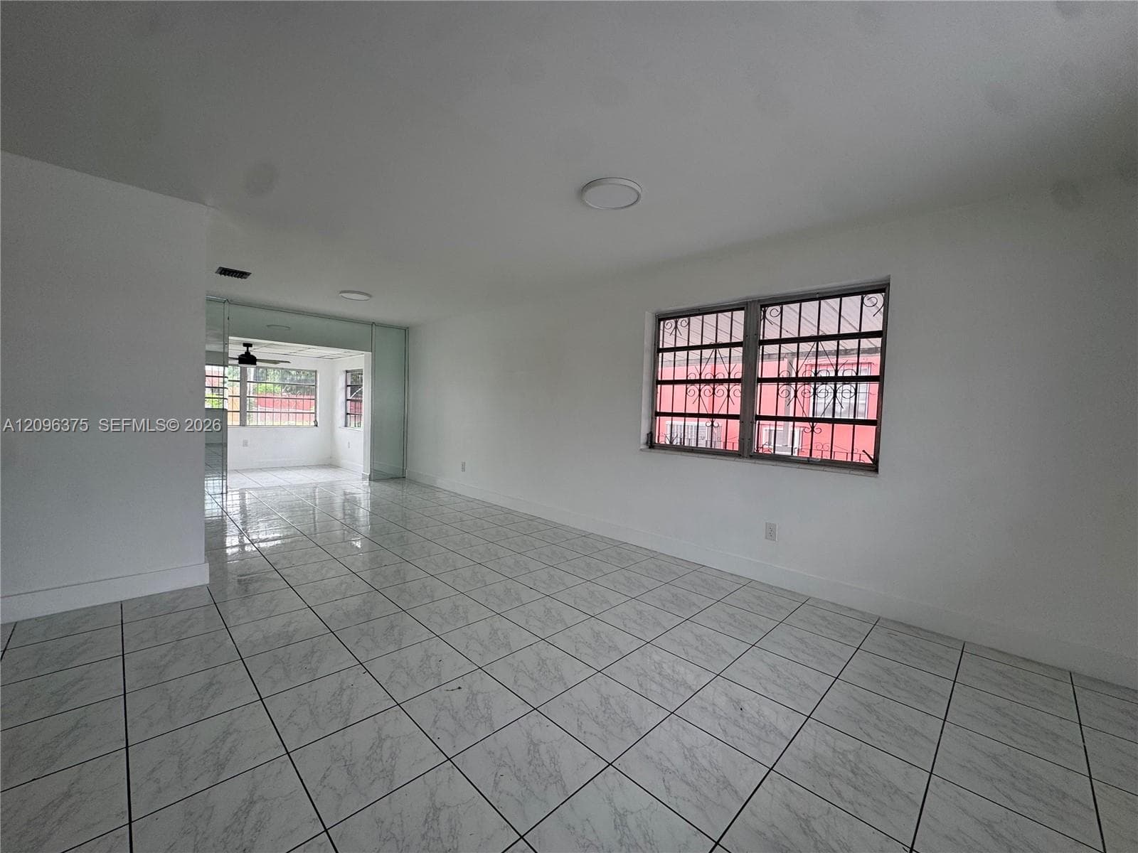 1320 W 37th St photo 3