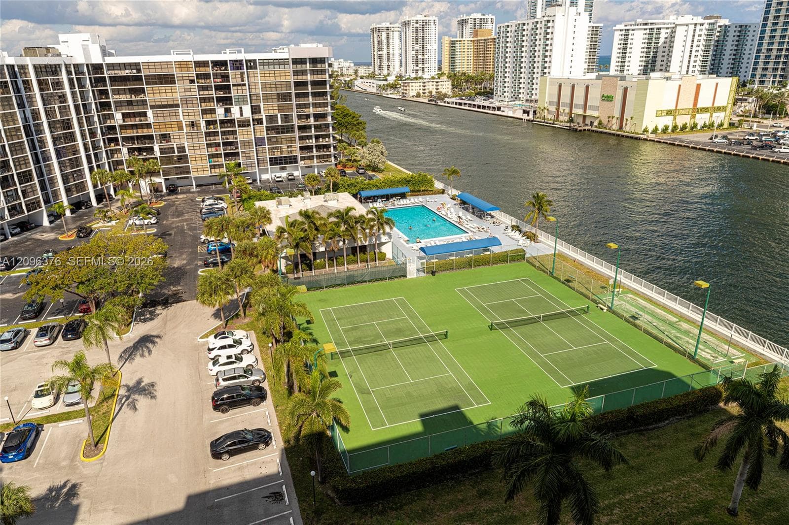 TOWERS OF OCEANVIEW EAST · #1117 in Hallandale Beach - Photo 2