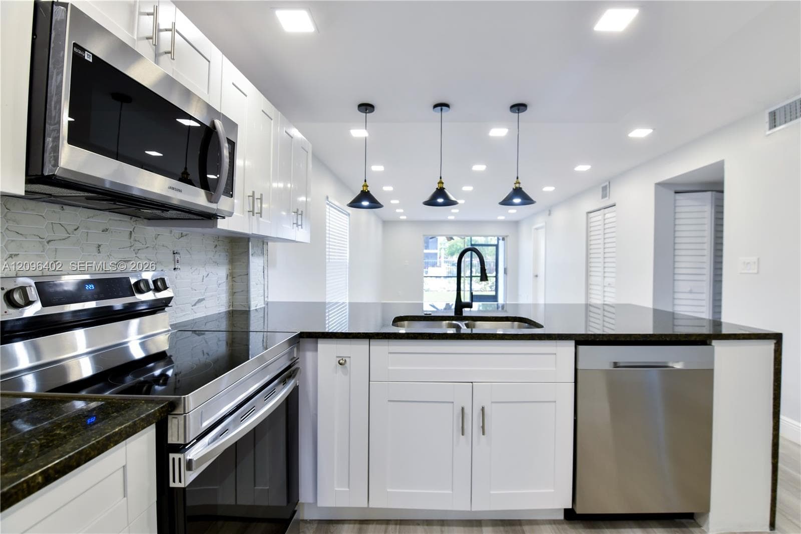 SHERWOOD GARDENS CONDO · #101B in Delray Beach - Photo 6