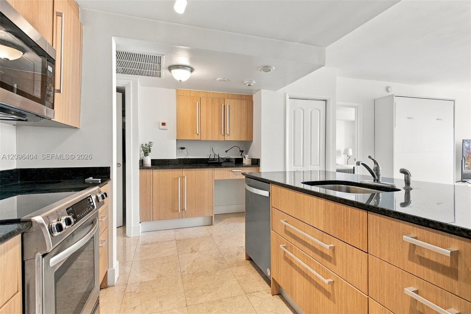 Harbour House · #1412 in Bal Harbour - Photo 9
