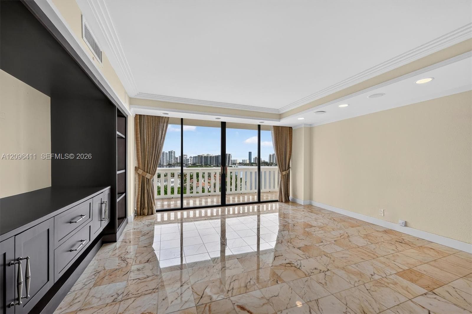 2000 Williams Island · #1103 in Aventura - Photo 4
