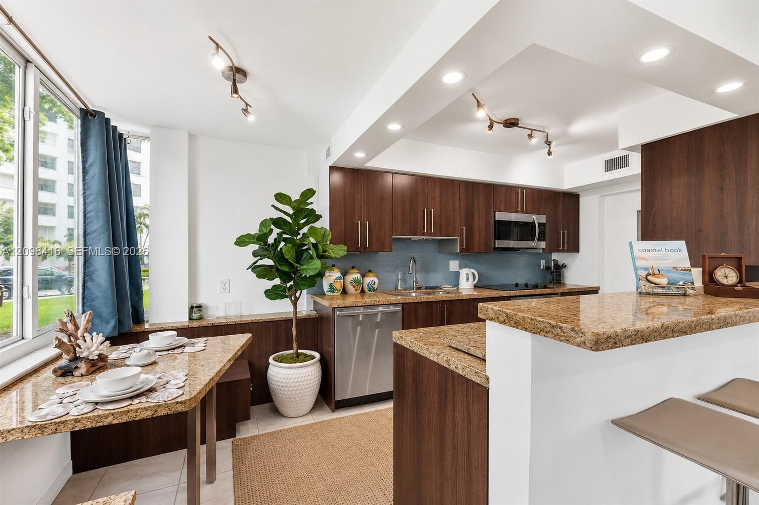 CARIBBEAN BREEZE CONDO · #155 in Sunny Isles Beach - Photo 4