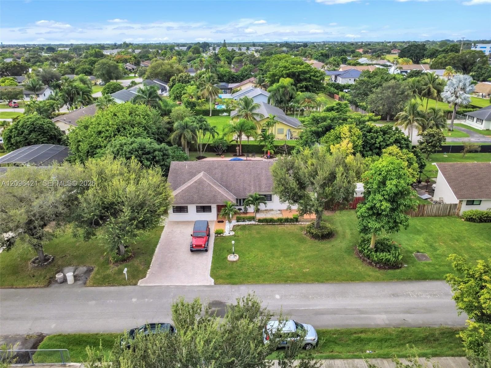16330 SW 282nd St photo 2