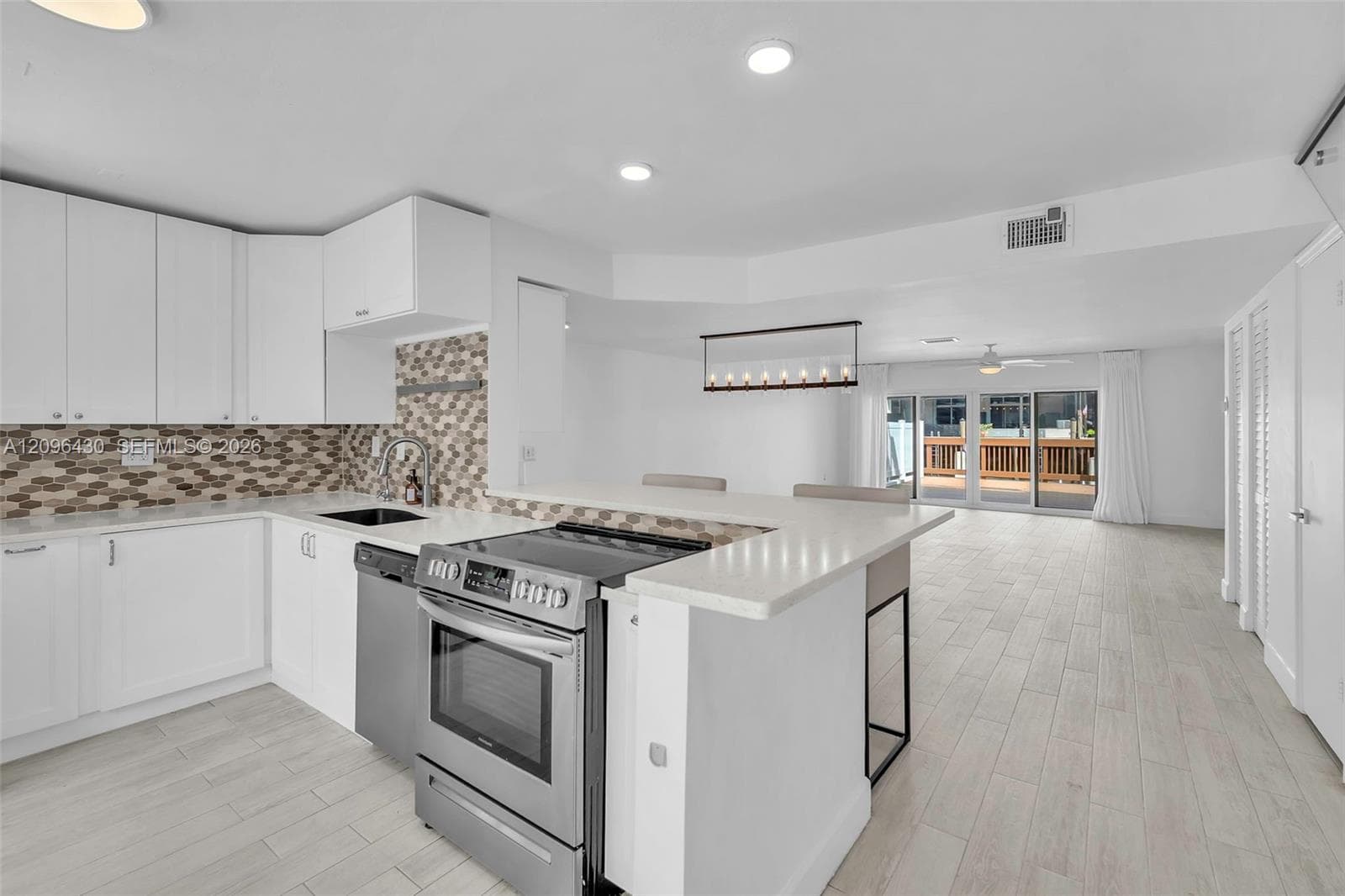 3925 NE 167th St #20 photo 16