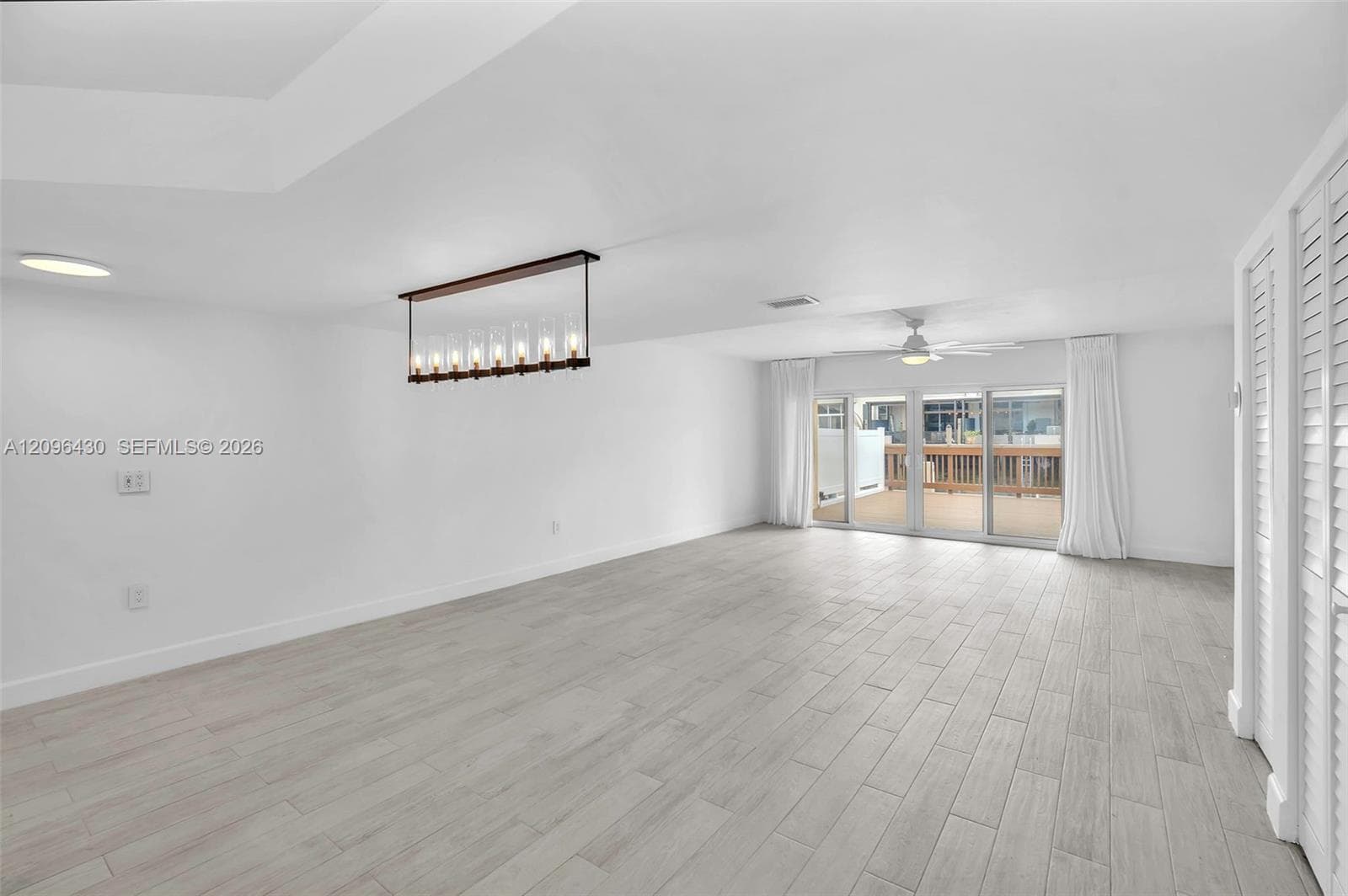 3925 NE 167th St #20 photo 9