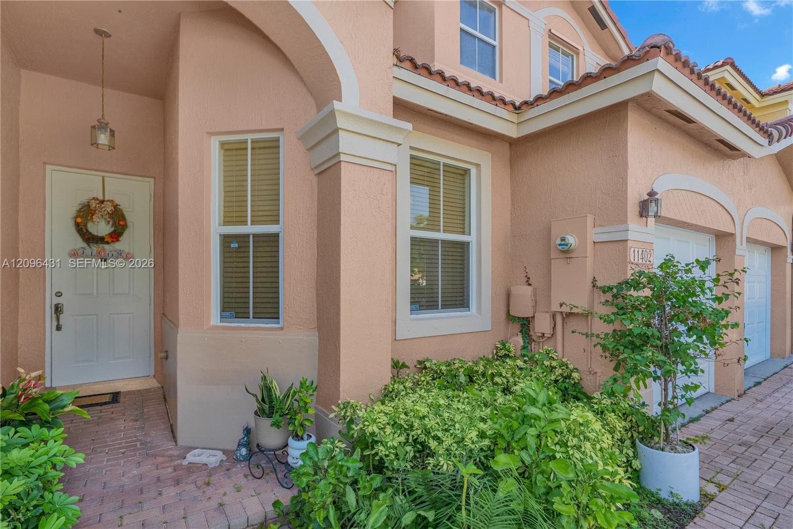 11402 SW 137th Pl photo 2