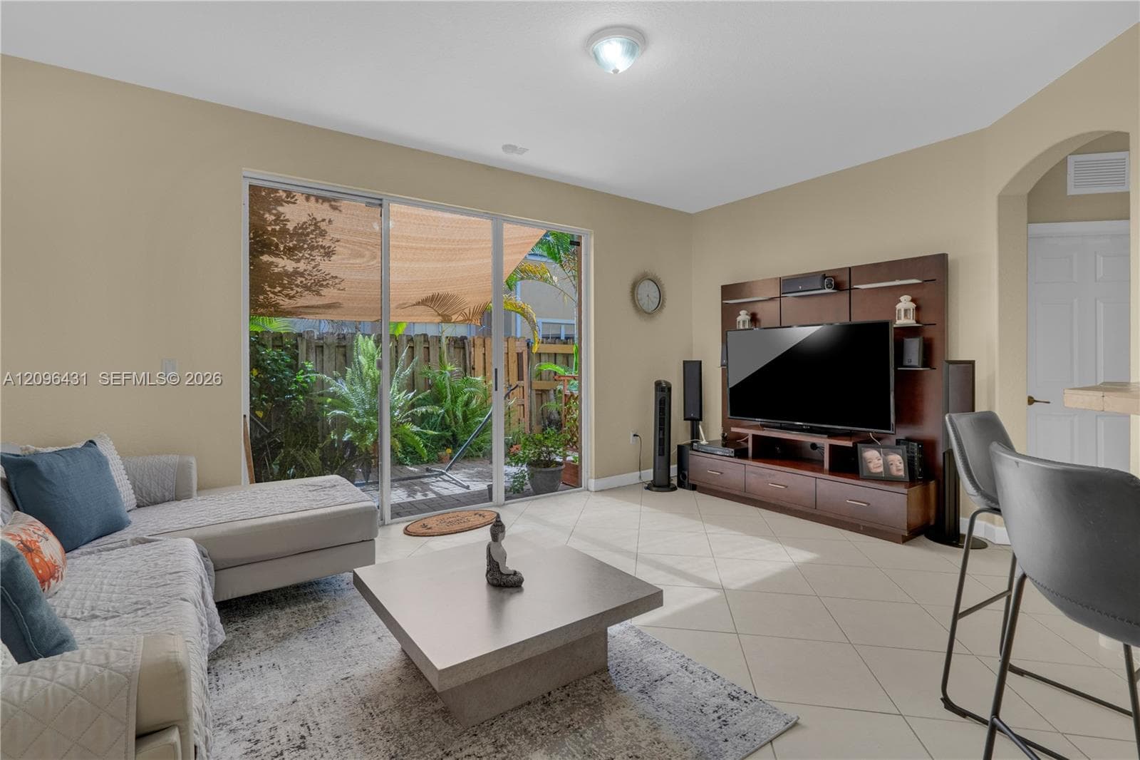 11402 SW 137th Pl photo 6