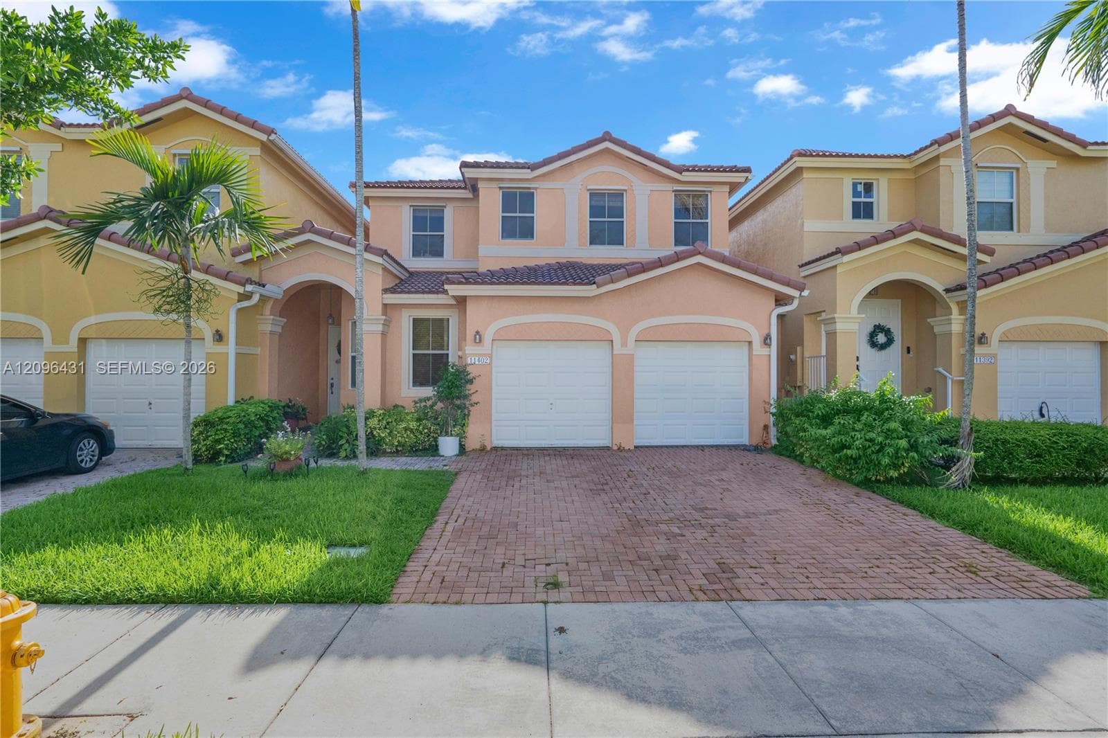 11402 SW 137th Pl photo 1