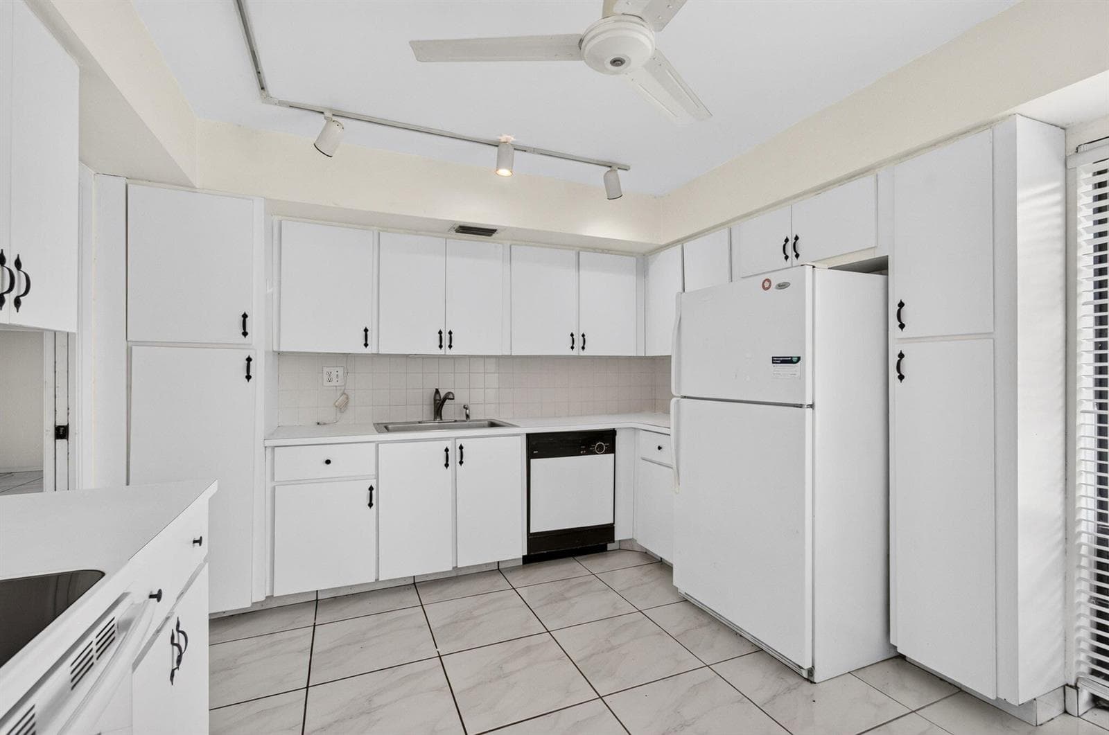 11_Kitchen-2