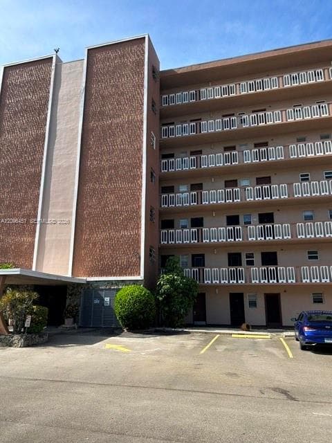 MEADOWBROOK TOWERS CONDO · #505 in Hallandale Beach - Photo 3