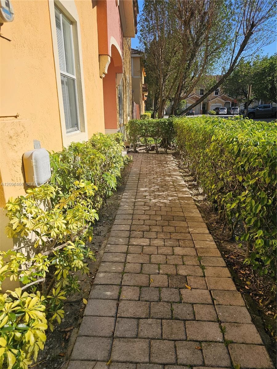 16658 SW 79th Ter #0 photo 2