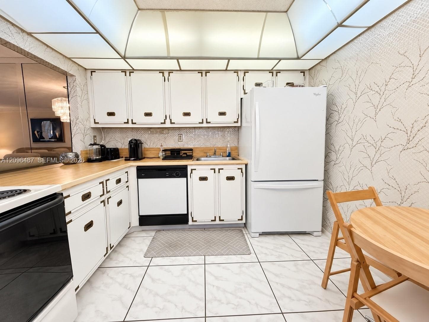 TOWERS OF OCEANVIEW SOUTH · #206 in Hallandale Beach - Photo 2